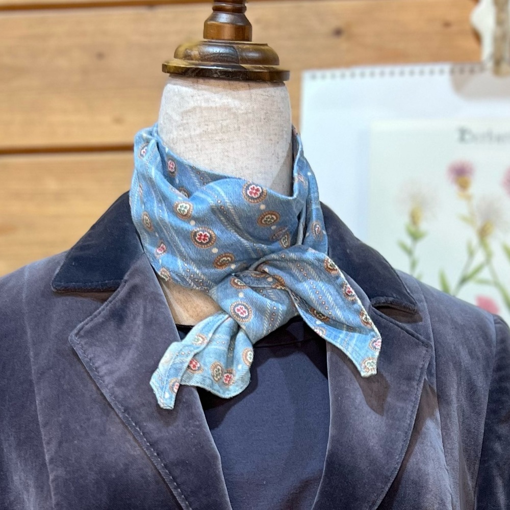 Vintage Liz Claiborne Western Bandeau Neck Scarf – 60” Long, Oblong Pointed Ends - Picture 1 of 7